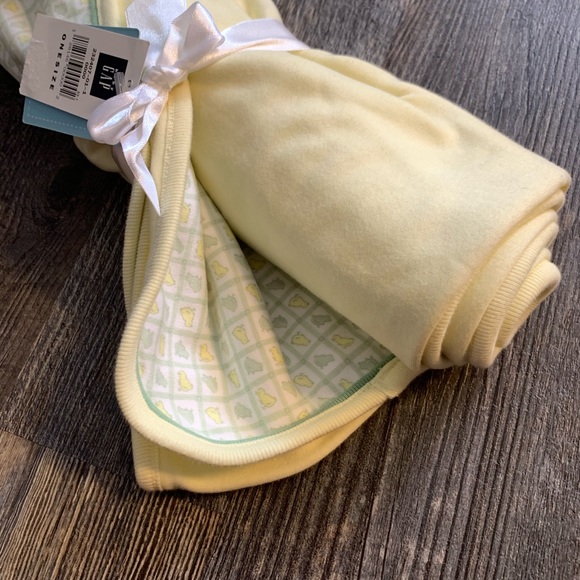 Baby GAP Receiving Blanket - NWT - Picture 3 of 4